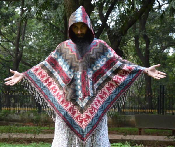 Red&grey aztec print hippie poncho - Image 2