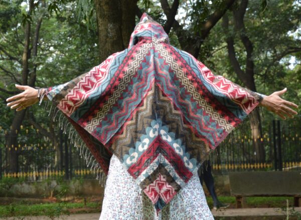 Red&grey aztec print hippie poncho - Image 4